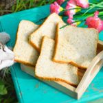 can cats eat bread